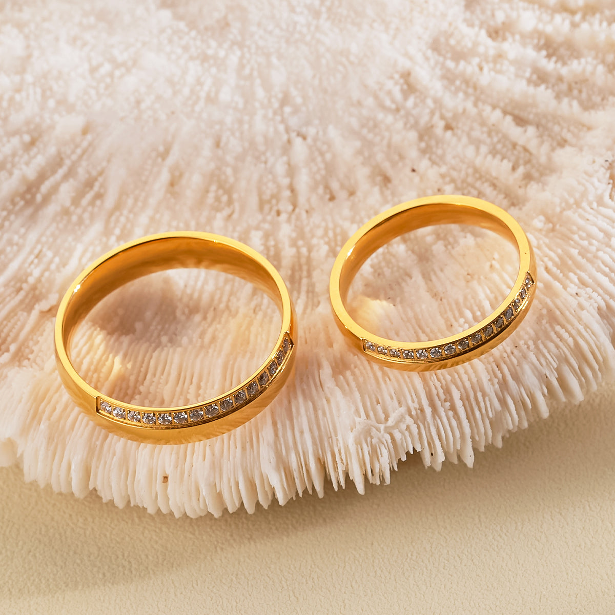 Unique simple handcrafted 18K gold plated Couple wedding Ring Set