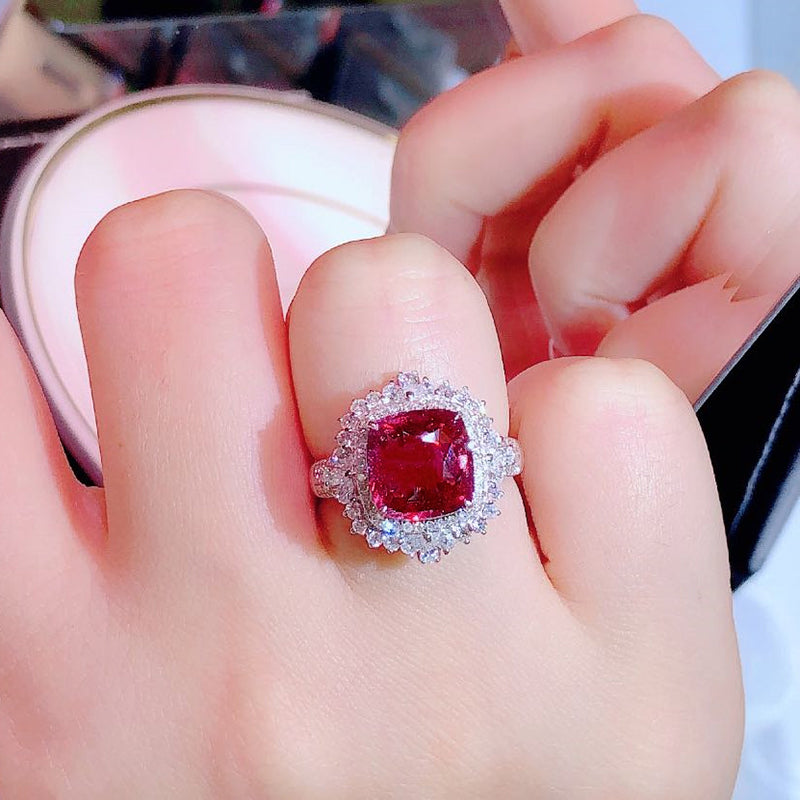 Luxury high quality cubic zirconia ring for gorgeous female fingers