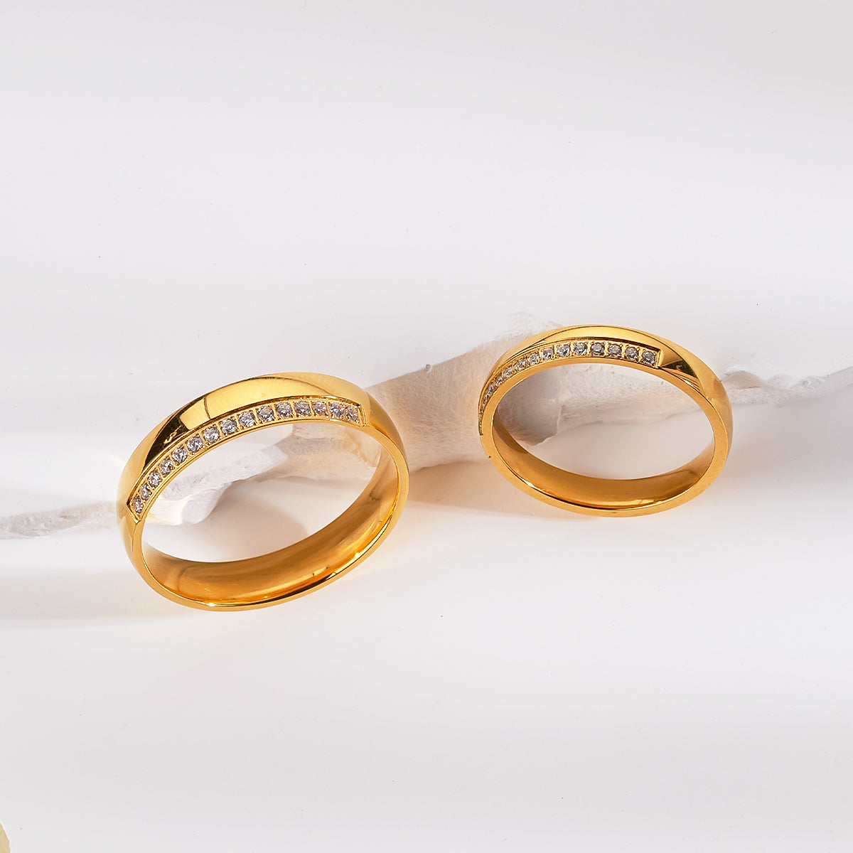 Unique simple handcrafted 18K gold plated Couple wedding Ring Set