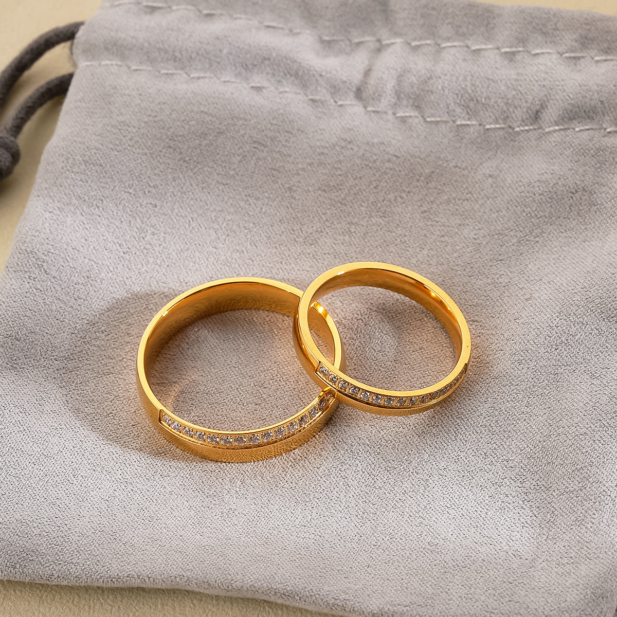 Unique simple handcrafted 18K gold plated Couple wedding Ring Set