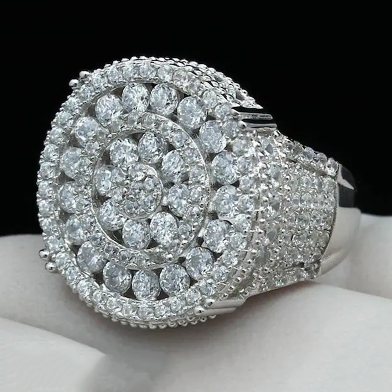 Elegant Hollow Out Round Crystal Ladies Ring Micro Paved Full Bling Iced Out Zircon for Women Men Party Jewelry