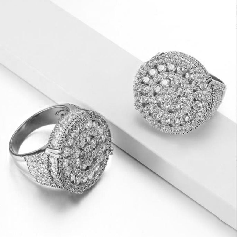 Elegant Hollow Out Round Crystal Ladies Ring Micro Paved Full Bling Iced Out Zircon for Women Men Party Jewelry
