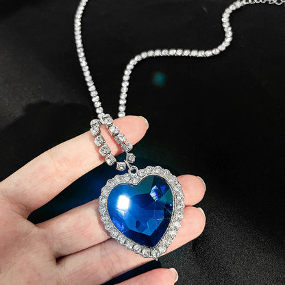 Colliers Titanic Heart of Ocean pour femme de couleur bleue avec forme de cœur