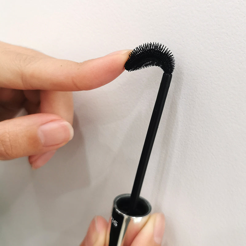 Mascara végétalien en fibre de soie 4D Mascara noir imperméable 2 en 1 pour des cils épais et allongés